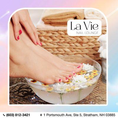 Treat Yourself to Perfect Nails.
Refresh your look with a relaxing mani-pedi.