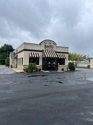 Davellis Bagel Cafe