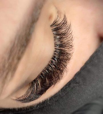 Mega volume eyelashes extensions