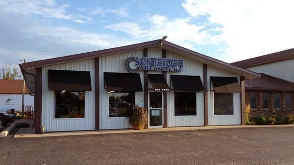 Schneider Tire Outlet