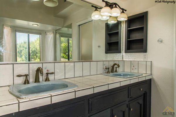 Absolute Tile & Natural Stones