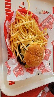 Freddy's Frozen Custard & Steakburgers