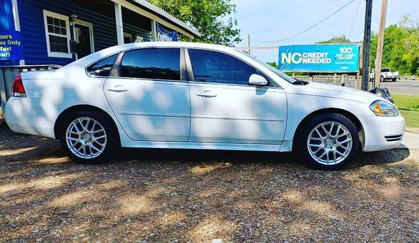 Chevy Impala with 18x7 Vision Wheels 225/50R18 Tires