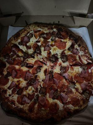 X-Large meat lovers pizza