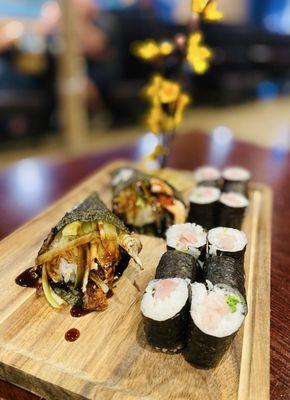 Salmon Skin hand rolls & yellowtail scallion maki. Moi fave yum yum yum yum :)...