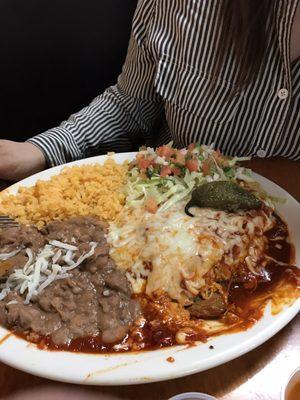 Plato Tampiqueña: Enchilada, steak, pinto retried bean, Spanish rice, and a vegetable side. It was huge that we had to take a box!