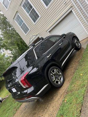 2025 Hyundai Palisade with 35% black window tint all around.