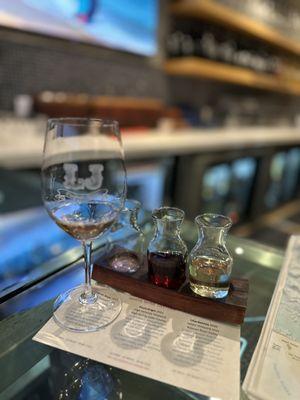 Sauv Blanc, Pinot and Chard