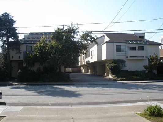 552 Walnut Street Apartments