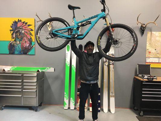 Joey's new Yeti SB 150.
