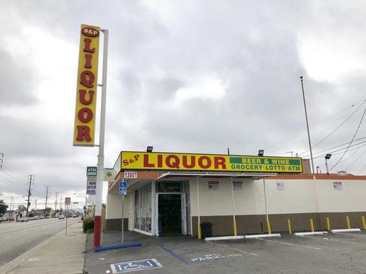 S & P Liquor Store