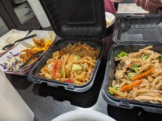 Tangerine chicken, drunken, pad see ew