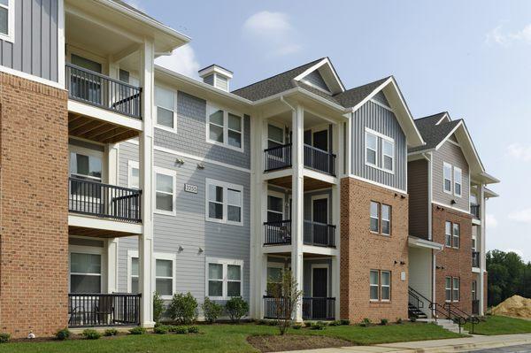 Adams Crossing Apartments