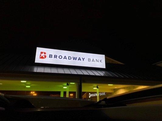 Broadway Bank - Encino Financial Center
