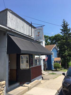 Porter’s Pizzeria & Sub Shop