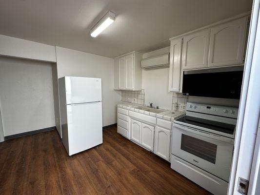 New LVP, full paint, new baseboard, new blinds new appliances full bathroom remodel