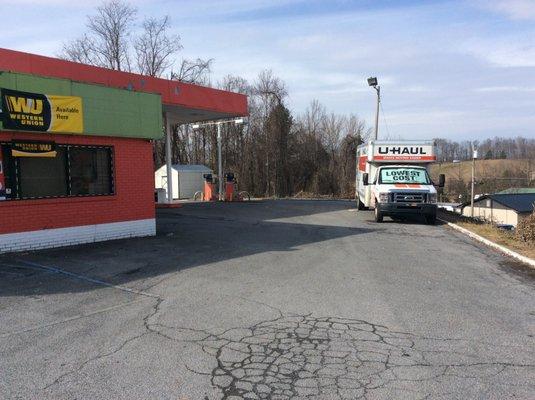 U-Haul Neighborhood Dealer