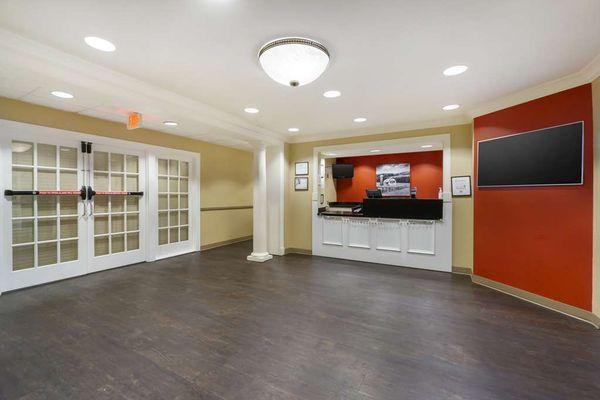 Lobby and Guest Check-in