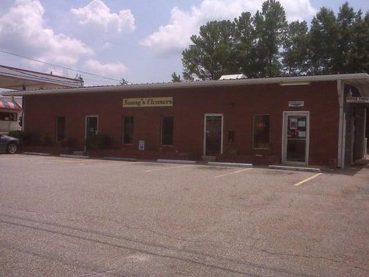 Family owned and operated.
Serving the Americus / Sumter County Area since 1997