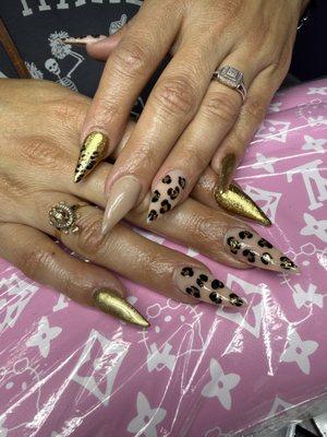 Cecilia nails en visalia