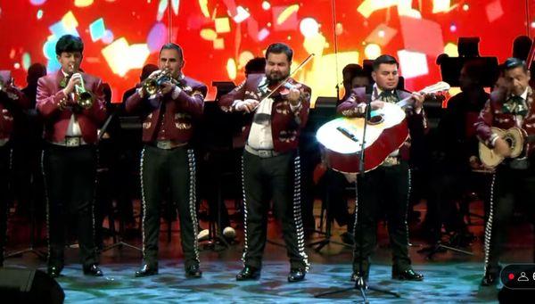 Mariachi Nuestra Tierra's