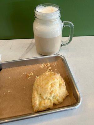 A "London Fog" and orange scone!