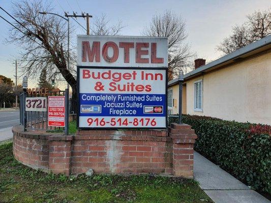 Budget Inn and Suites