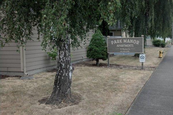 Park Manor Apartments