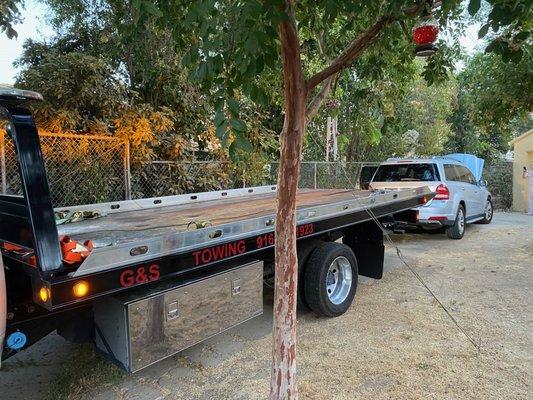 G & S Towing