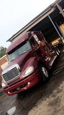 JR’s Truck & Trailer Repair