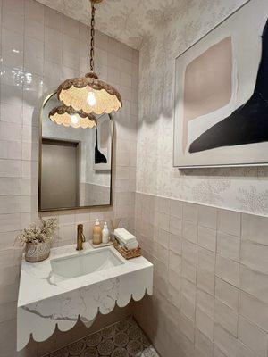 Flora Blanc Nail & Lash Studio