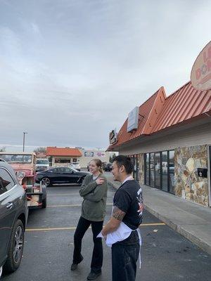 Stopped by here from Michigan hauling an antique pink Willy's Jeep. Donuts were excellent! Fritters best ever! Owner and staff so nice!