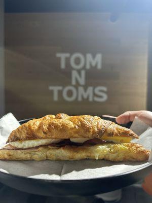 Tom N Toms Coffee Black