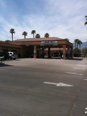 Entrance to the Grand Prix car wash