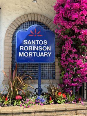Santos Robinson Mortuary