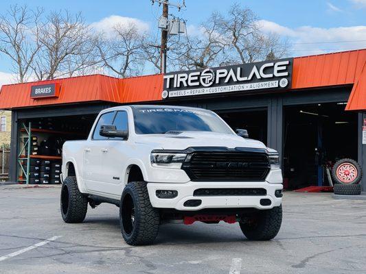 RAM LARAMIE LIFTING / TIRES and WHEELS