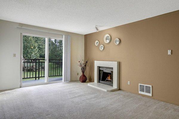 Laurels at Mill Creek Apartments