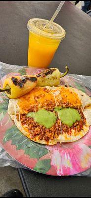 Quesadilla chicharron prensado