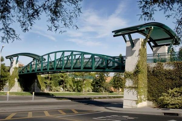 Painted Steel Pedestrian Bridge for the University of California, Irvine