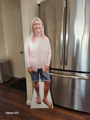 Great cut out of my sister in law! Thanks so much! Very sturdy and perfect likeness