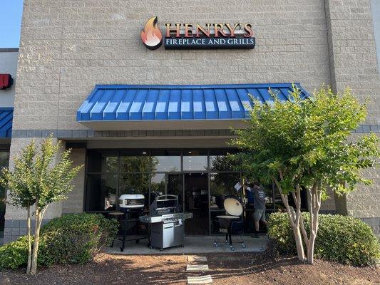 Henry's Fireplace and Grills