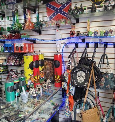 Skull's Novelties n Smoking Accessories