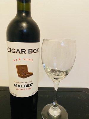 Tomits & Kahaner Liquor Store