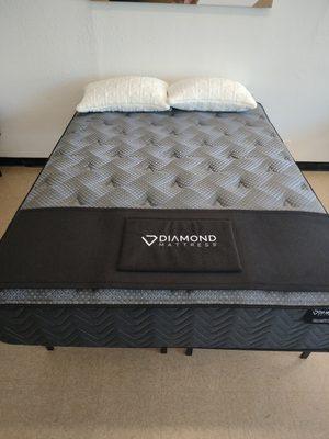 Queen Diamond Mattress Tight Top with Gel Memory Foam