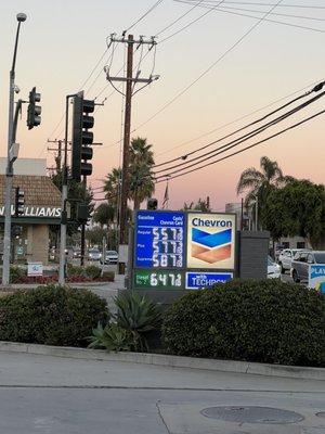 9/19/22: sunset and $100 of gas pls