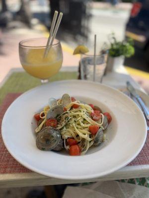 Clam linguine
