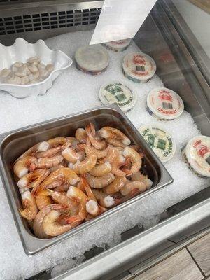 Shrimp and lump crab meat