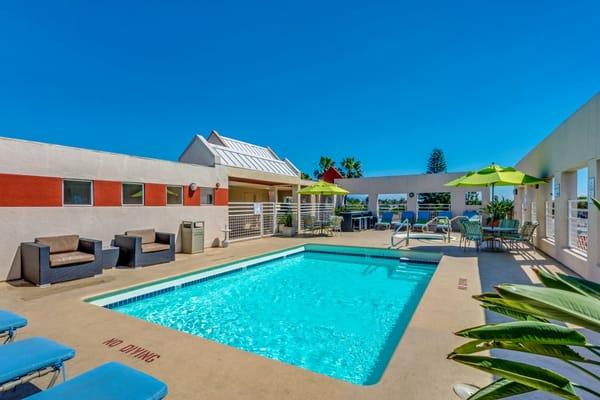 The Joshua Apartments - Swimming Pool