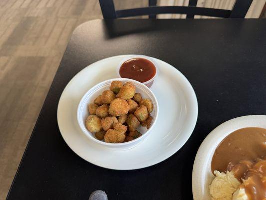 Fried Okra Ok, anything prepared this way you're gonna love! Anyone who says okra is slimy, not this way!