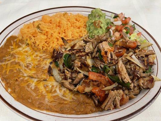 Carnitas mexicanas lonche